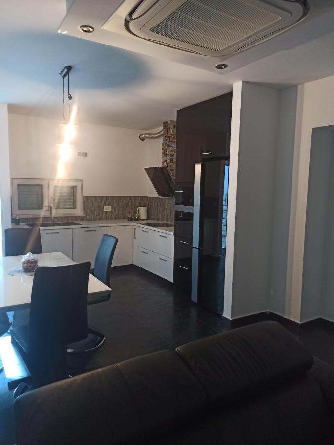 Apartment Bila Šibenik Exterior foto